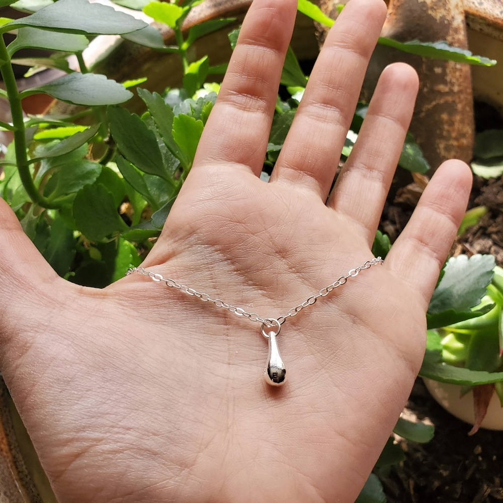 New Dainty Silver Teardrop Necklace - Picture 12 of 16
